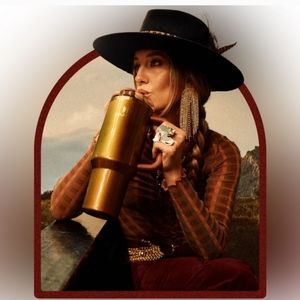 Lainey Wilson Stanley *Free Shipping*